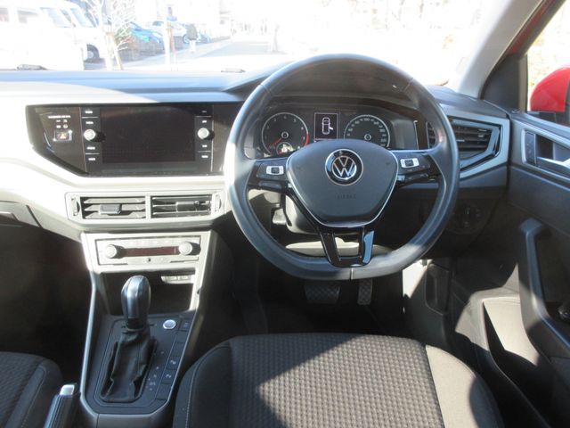 VOLKSWAGEN POLO 2021 Image 31