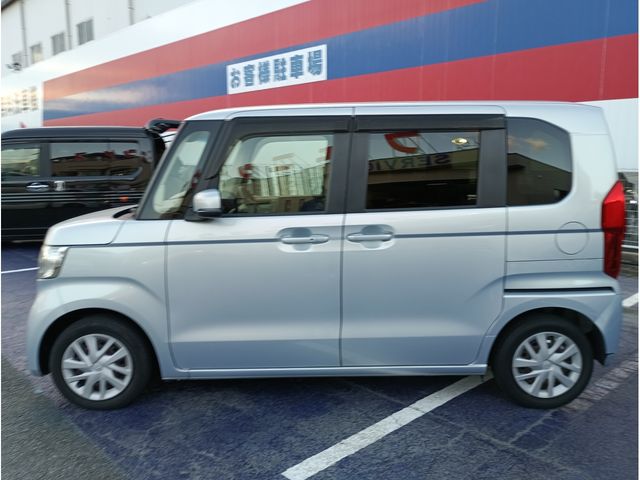 HONDA N BOX 2017 Image 31