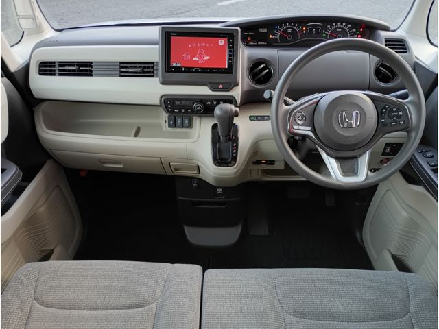 HONDA N BOX 2017 Image 31