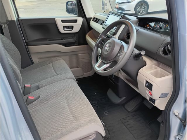 HONDA N BOX 2017 Image 31