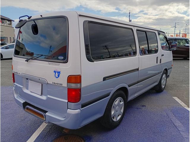 TOYOTA HIACE VAN 2WD 2004 Image 31