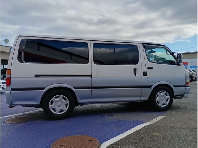 TOYOTA HIACE VAN 2WD 2004 Image 31