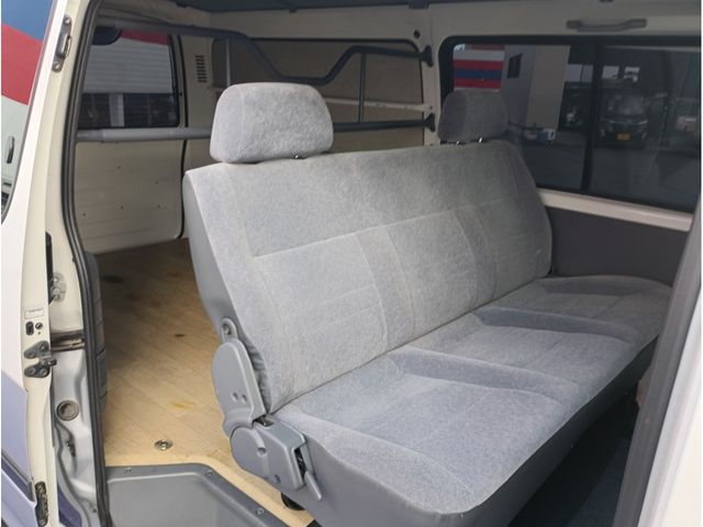 TOYOTA HIACE VAN 2WD 2004 Image 31