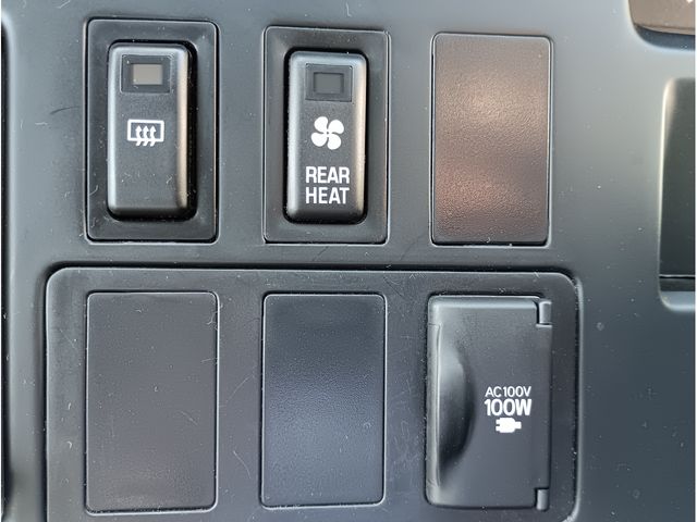 TOYOTA HIACE VAN 2WD 2004 Image 31