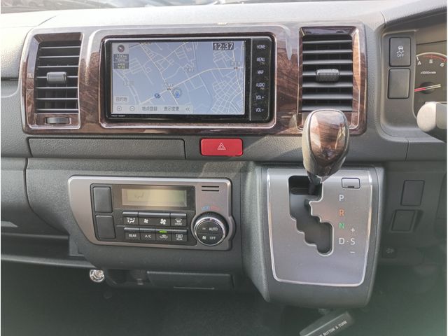 TOYOTA HIACE VAN 2WD 2018 Image 31