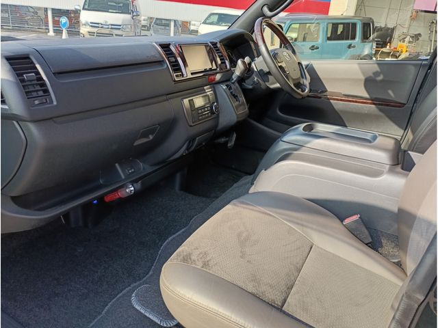 TOYOTA HIACE VAN 2WD 2018 Image 31