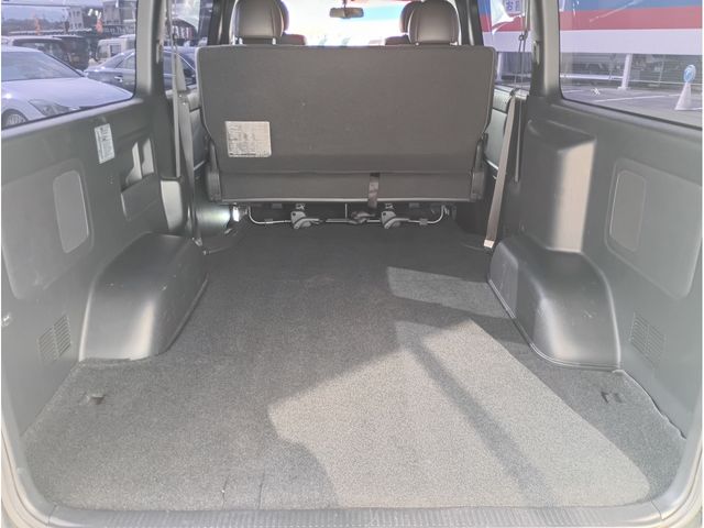 TOYOTA HIACE VAN 2WD 2018 Image 31