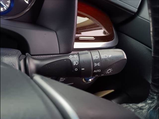 TOYOTA ALPHARD HYBRID 4WD 2017 Image 31