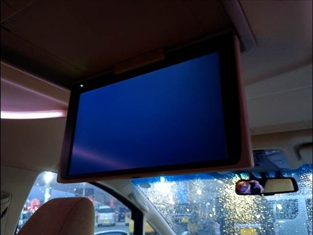 TOYOTA ALPHARD HYBRID 4WD 2017 Image 31