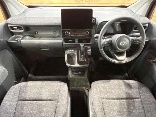 TOYOTA SIENTA HYBRID 2023 Image 31