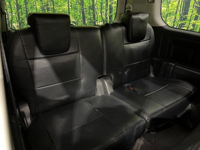 TOYOTA VOXY 2013 Image 31