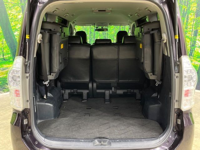 TOYOTA VOXY 2013 Image 31