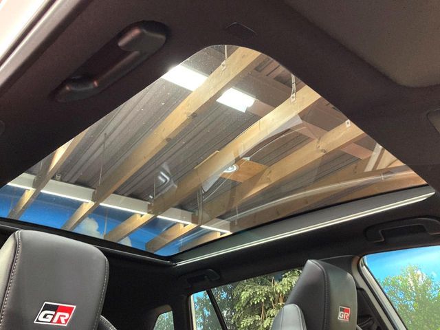 TOYOTA COROLLA CROSS HYBRID 2025 Image 31