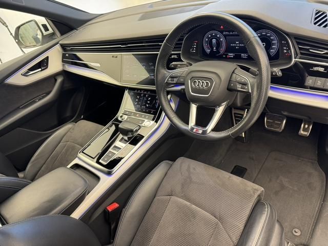 AUDI Q8 2019 Image 31