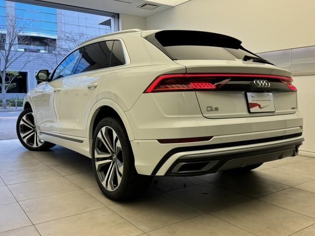 AUDI Q8 2019 Image 31