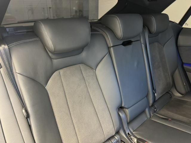 AUDI Q8 2019 Image 31