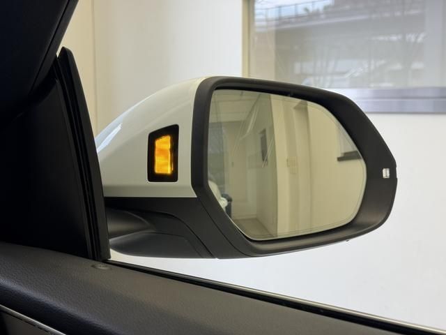 AUDI Q8 2019 Image 31