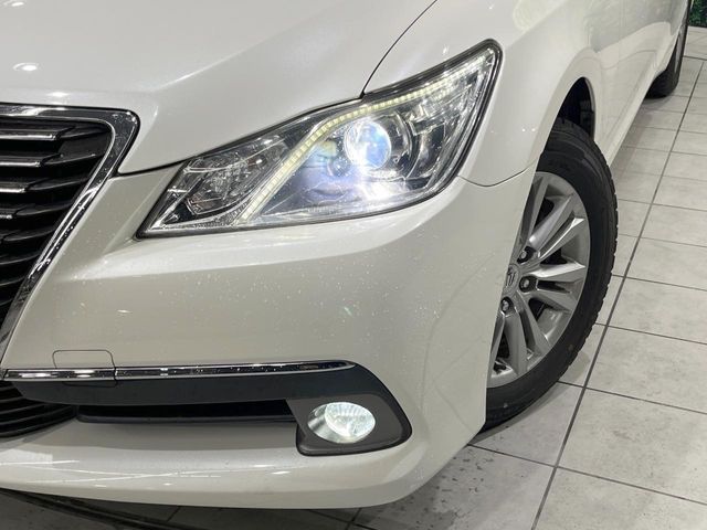 TOYOTA CROWN SEDAN HYBRID 2014 Image 31