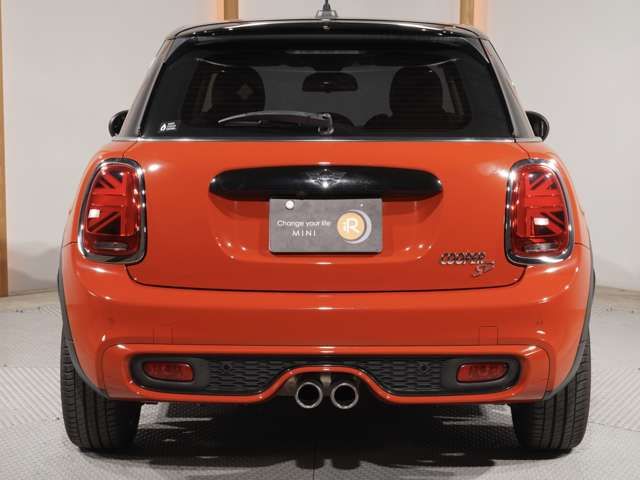 BMW MINI COOPER SD 5DOOR 2018 Image 31