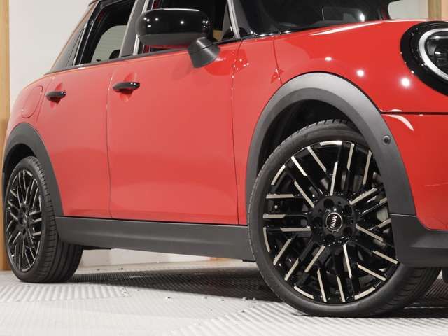 BMW MINI COOPER 5DOOR 2025 Image 31