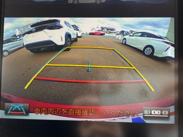 TOYOTA PRIUS PHV 2018 Image 31