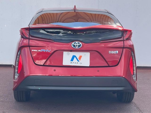 TOYOTA PRIUS PHV 2018 Image 31