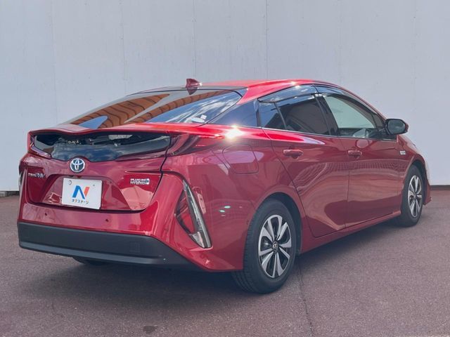 TOYOTA PRIUS PHV 2018 Image 31