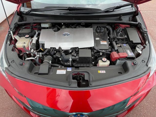 TOYOTA PRIUS PHV 2018 Image 31