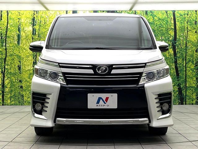 TOYOTA VOXY 2015 Image 31