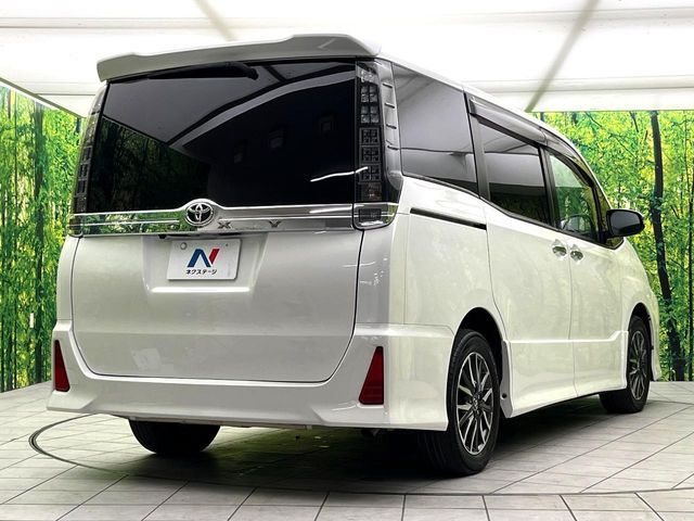 TOYOTA VOXY 2015 Image 31