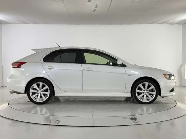 MITSUBISHI GALANT FORTIS SPORTB 2012 Image 31