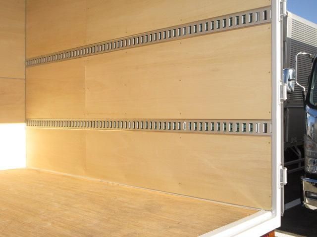 ISUZU ELF 2019 Image 31