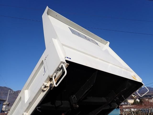 ISUZU ELF 2023 Image 31