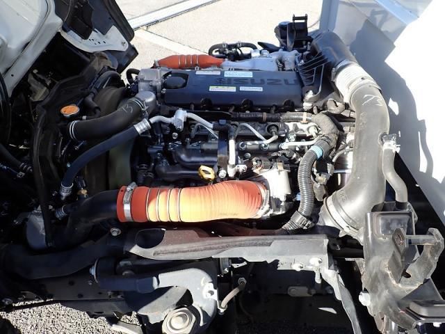 ISUZU ELF 2023 Image 31