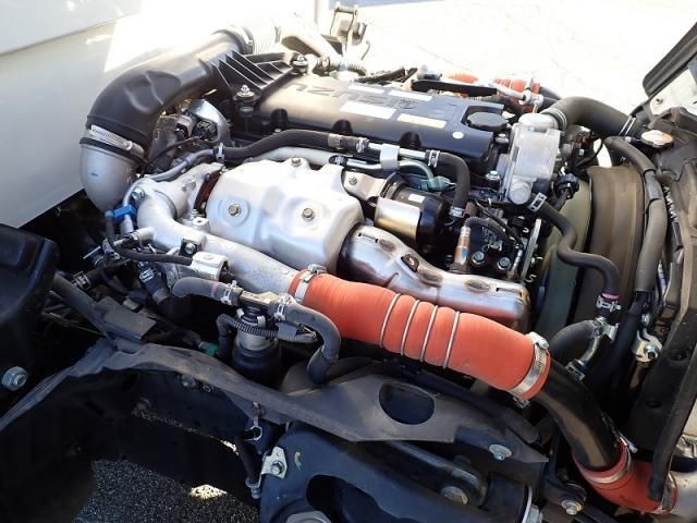 ISUZU ELF 2023 Image 31