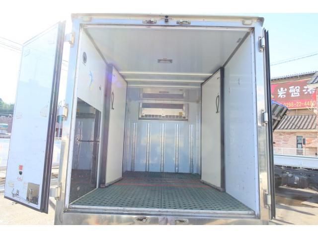 ISUZU ELF 2016 Image 31