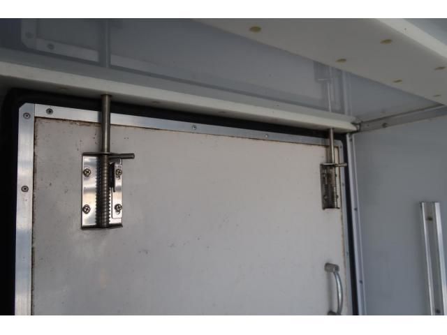 ISUZU ELF 2016 Image 31