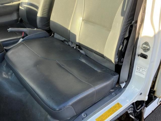 ISUZU ELF 2013 Image 31