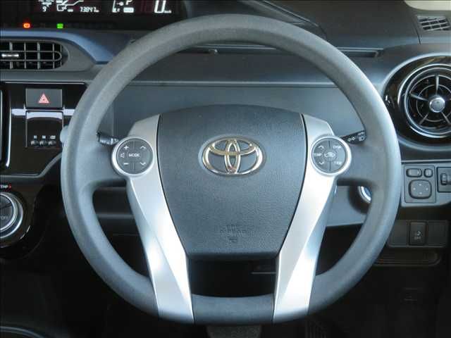 TOYOTA AQUA 2015 Image 31