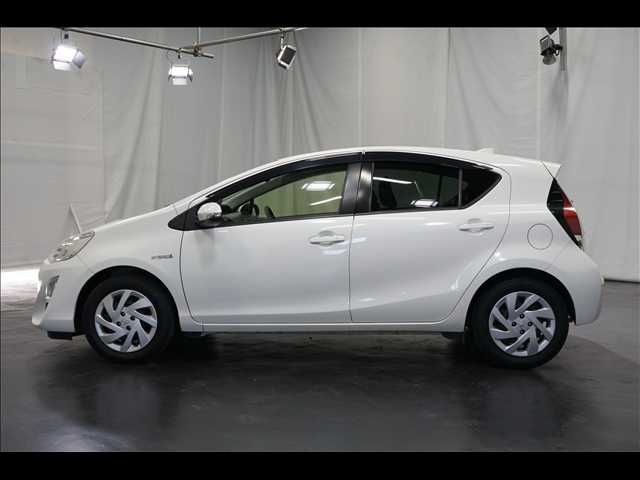 TOYOTA AQUA 2015 Image 31