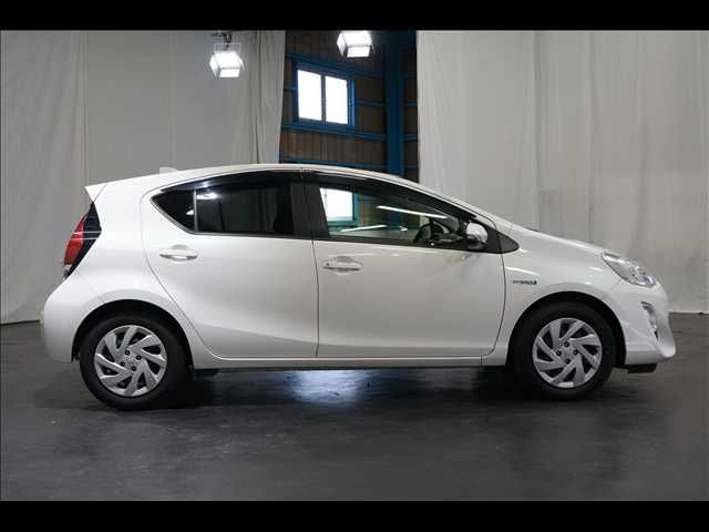 TOYOTA AQUA 2015 Image 31