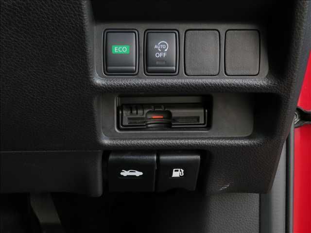 NISSAN X-TRAIL 2WD 2018 Image 31