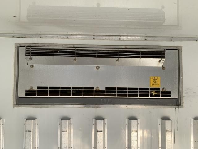 ISUZU ELF 2011 Image 31