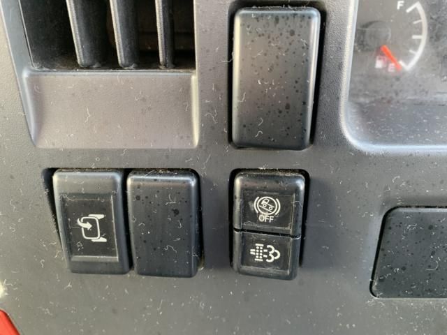 ISUZU ELF 2011 Image 31