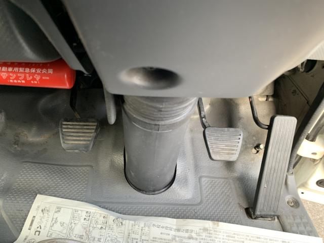 ISUZU ELF 2011 Image 31