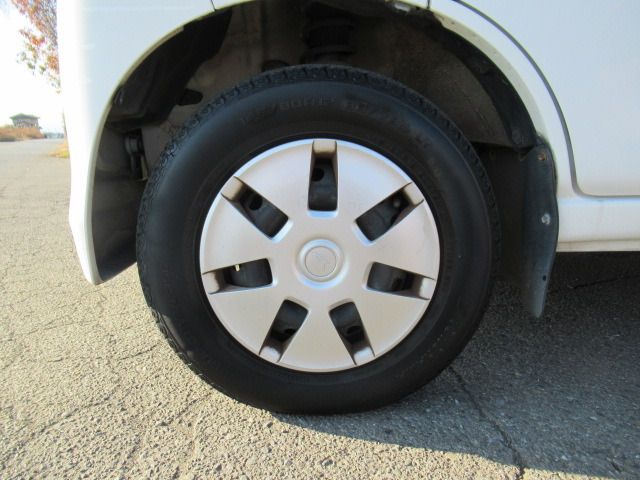 DAIHATSU HIJET CARGO 2014 Image 31