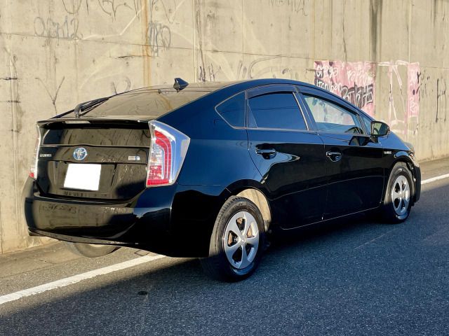TOYOTA PRIUS 2013 Image 31
