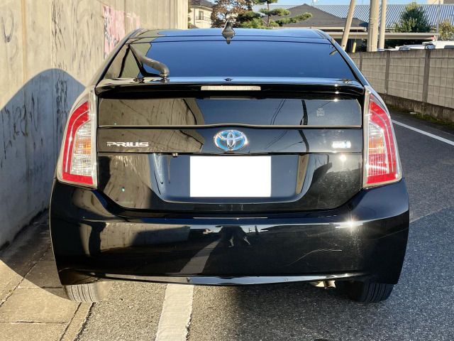 TOYOTA PRIUS 2013 Image 31