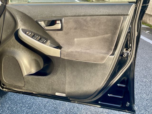 TOYOTA PRIUS 2013 Image 31