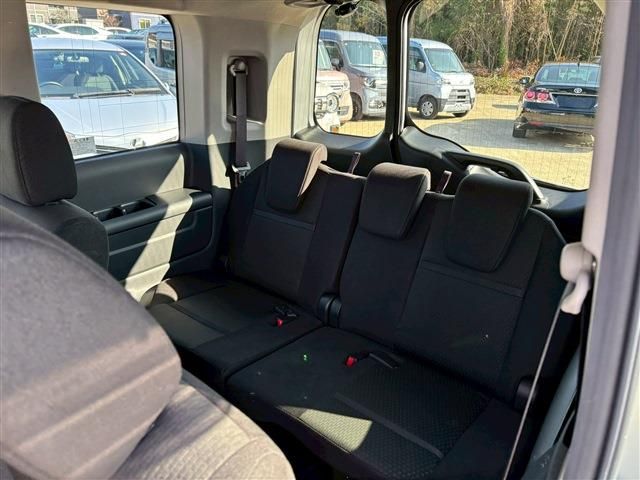 HONDA STEPWAGON E:HEV SPAD 2021 Image 31